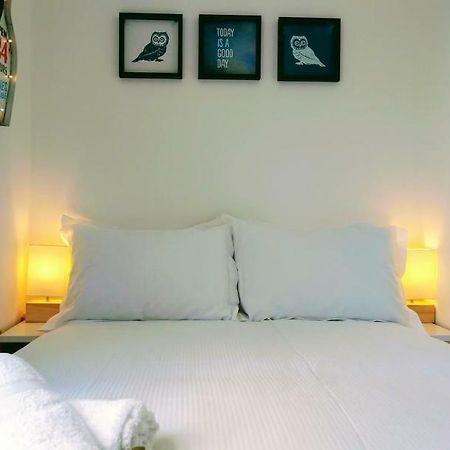 Lifestyle Wembar London Bagian luar foto